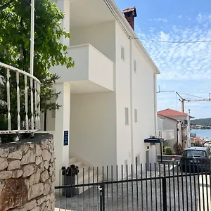 Jurkas Apartman Trogir